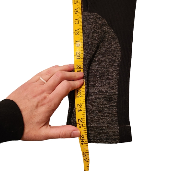 Black Gray Booty Contour Seamless Leggings - Picture 6 of 6